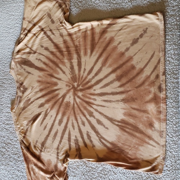 UO "Far Out" Butterfly Oversized Short Sleeve T-shirt - Picture 6 of 6